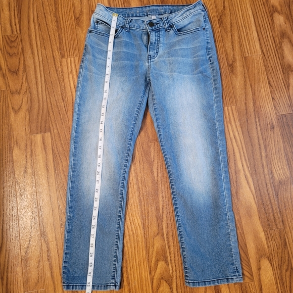 LOWEST PRICE Jennifer Lopez Capri Jeans, size 4 - Picture 5 of 6